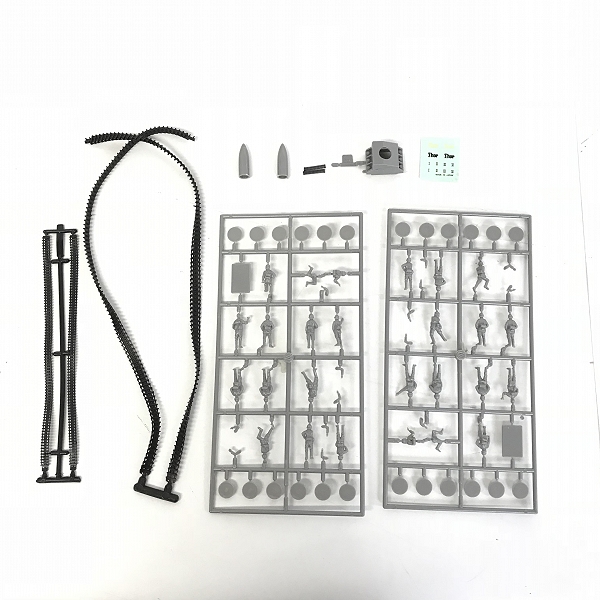 実際に弊社で買取させて頂いた【未組立】Hasegawa/ハセガワ 1/72 ドイツ600mm/カール＆４号特殊弾薬運搬車 MB33の画像 4枚目