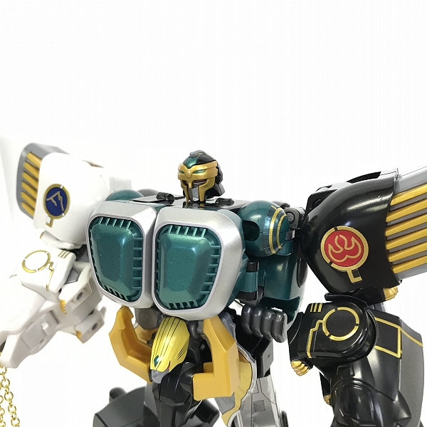 実際に弊社で買取させて頂いた【完成品/ジャンク扱い】バンダイ SMP/SHOKUGAN MODELING PROJECT 百獣合体ガオマッスル 百獣戦隊ガオレンジャー プラモデルの画像 1枚目