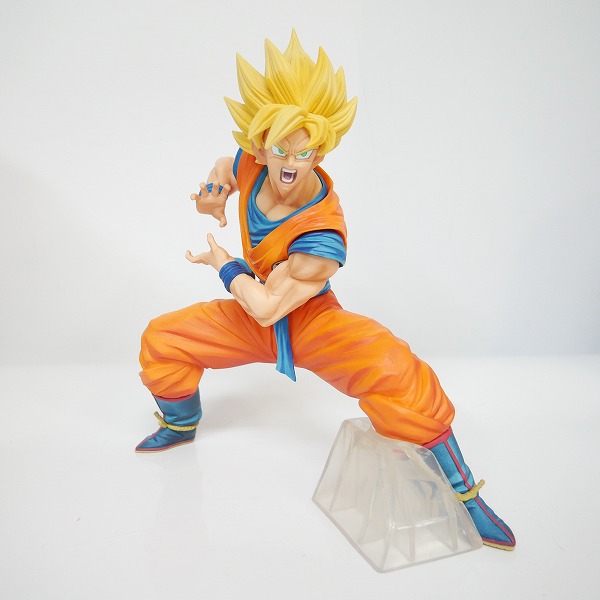 実際に弊社で買取させて頂いた一番くじ ドラゴンボール ULTIMATE VARIATION A賞 ぼくらの悟空NO.1 超サイヤ人孫悟空/B賞 身勝手の極意 フィギュア 2点セットの画像 1枚目