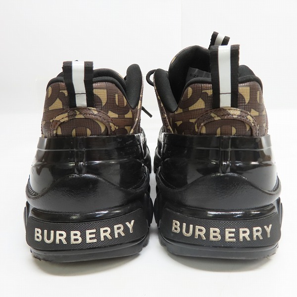 実際に弊社で買取させて頂いたBURBERRY/バーバリー 20SS モノグラムプリント Eキャンバス アーサースニーカー 8021778/40の画像 1枚目