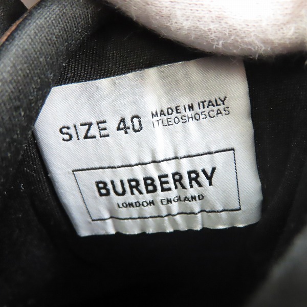 実際に弊社で買取させて頂いたBURBERRY/バーバリー 20SS モノグラムプリント Eキャンバス アーサースニーカー 8021778/40の画像 5枚目