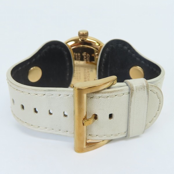 実際に弊社で買取させて頂いたMARC JACOBS/マークジェイコブス The Cuff Watch/ザ カフウォッチ クォーツ腕時計 M8000729【動作未確認】の画像 2枚目