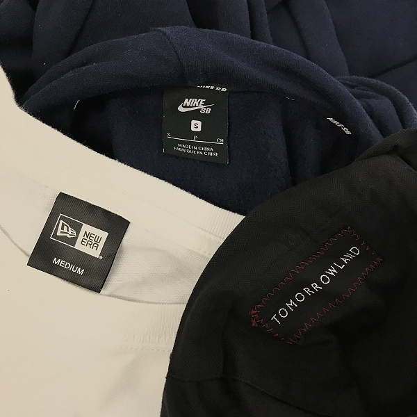 実際に弊社で買取させて頂いた【おまとめ品】トゥモローランド/ニューエラ/ナイキ 等 パーカー/長袖Tシャツ/ジャケット 他の画像 1枚目