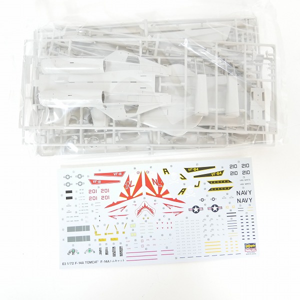 実際に弊社で買取させて頂いた【未組立】ハセガワ 1/72 アメリカ海軍 艦上戦闘機 F-14A トムキャット(ロービジ)/(ハイビジ)  2点セット/プラモデルの画像 4枚目