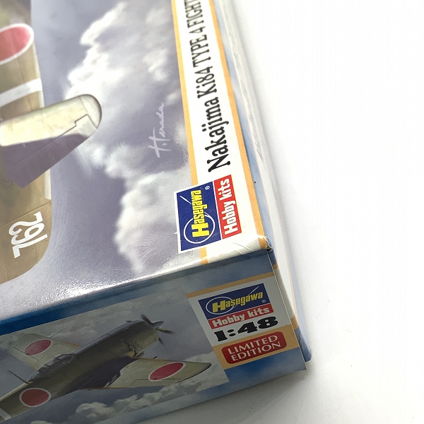 実際に弊社で買取させて頂いた【未組立】Hasegawa/ハセガワ 1/48 スケール 中島 キ84 四式戦闘機 疾風 常陸教導飛行隊 07357 プラモデルの画像 5枚目