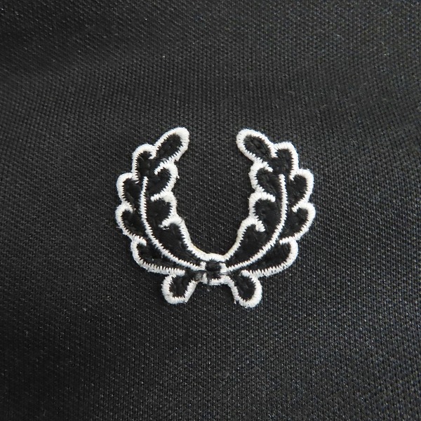 実際に弊社で買取させて頂いたFRED PERRY/フレッドペリー トラックジャケット/ジャージ ブラック J5327/XSの画像 3枚目