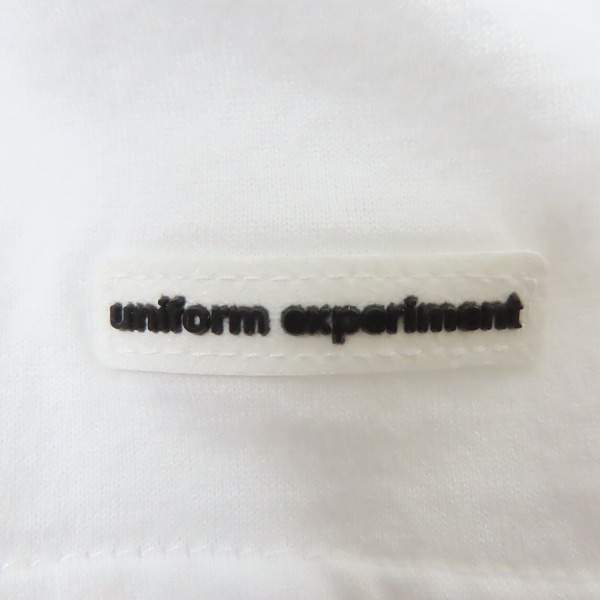 実際に弊社で買取させて頂いた【未使用】uniform experiment/ユニフォームエクスペリメント ロゴTシャツ UE-170078/1の画像 4枚目