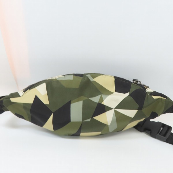 実際に弊社で買取させて頂いたJIMMY CHOO/ジミーチュウ ORION ARMY MIX カモフラ ボディバッグ/ウエストバッグの画像 1枚目