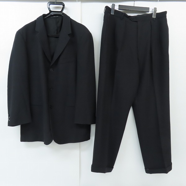 実際に弊社で買取させて頂いたEMPORIO ARMANI/エンポリオアルマーニ ジャケット/パンツ セットアップスーツ 50