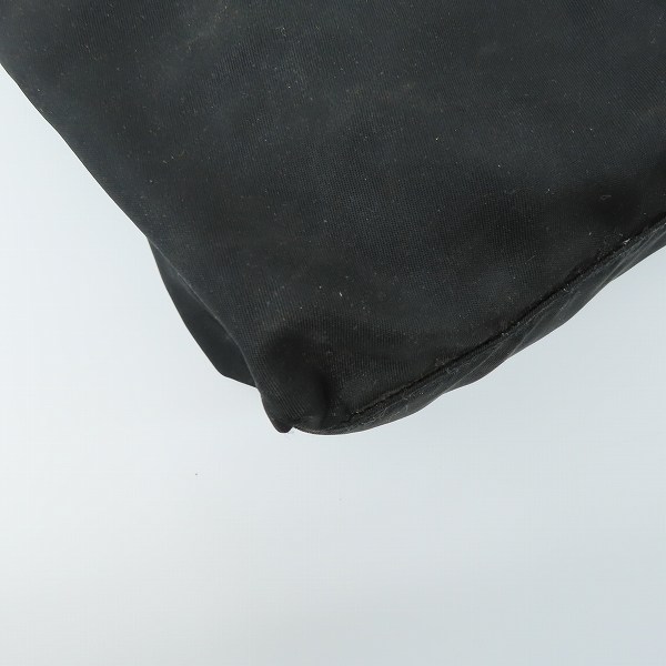 実際に弊社で買取させて頂いた【難有り】PRADA/プラダ 三角 ロゴプレート ナイロン ハンドバッグの画像 8枚目