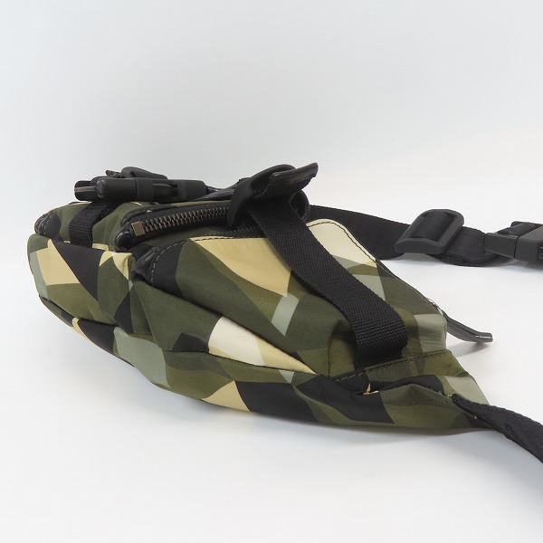 実際に弊社で買取させて頂いたJIMMY CHOO/ジミーチュウ ORION ARMY MIX カモフラ ボディバッグ/ウエストバッグの画像 3枚目