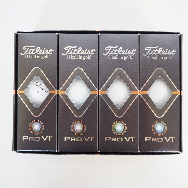 実際に弊社で買取させて頂いた【未使用/オウンネーム】TTitleist/タイトリスト PRO V1 ゴルフボール ホワイト 1ダース 