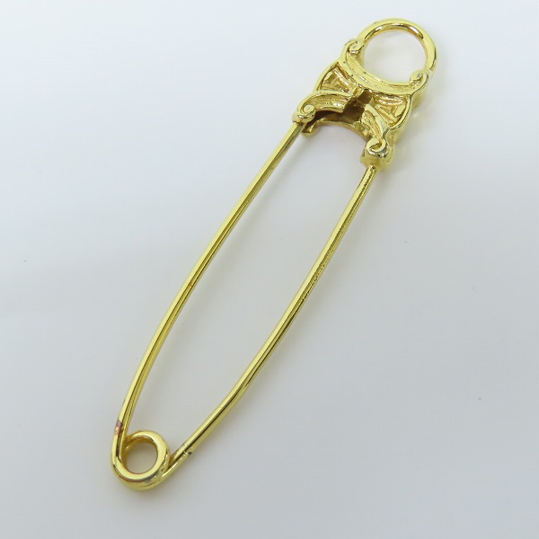 実際に弊社で買取させて頂いたCELINE/セリーヌ ロゴ 安全ピンバッジ