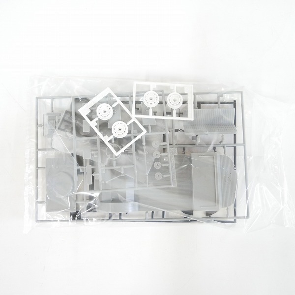 実際に弊社で買取させて頂いた【未組立】Hasegawa/ハセガワ 1/24 フォルクスワーゲン タイプ2 デリバリーバン (1967) プラモデルの画像 2枚目