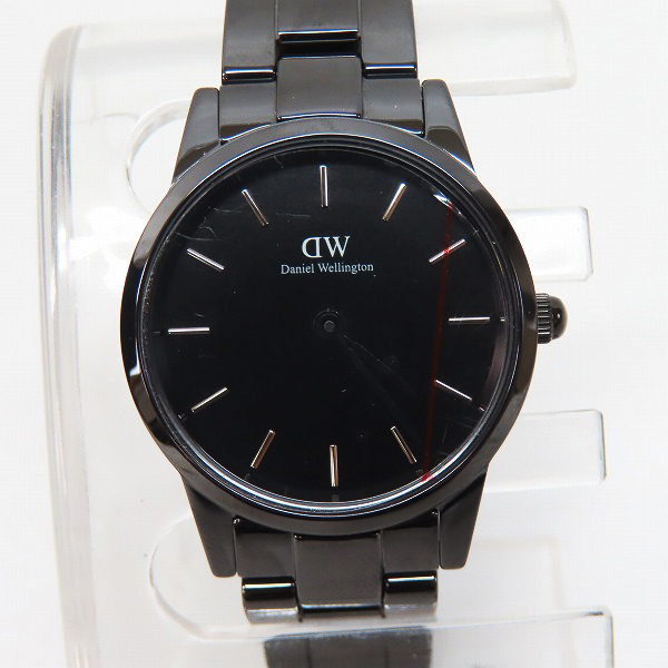 実際に弊社で買取させて頂いた【未使用】Daniel Wellington/ダニエルウェリントン Iconic Link Ceramic 28mm 腕時計 DW00100415