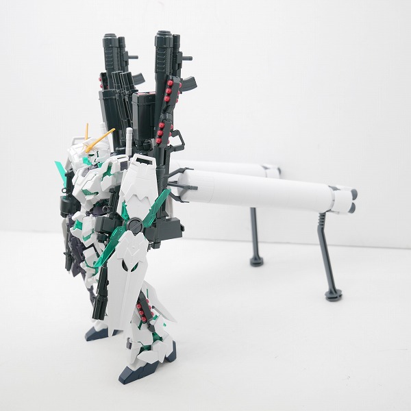 実際に弊社で買取させて頂いた【完成品/ジャンク扱い】バンダイ HG 1/144 フルアーマー・ユニコーンガンダム（デストロイモード）/UC/ガンプラの画像 2枚目