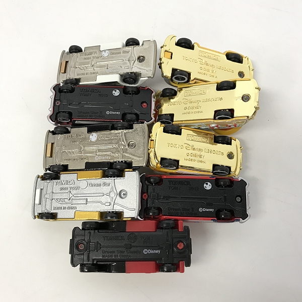 実際に弊社で買取させて頂いた【おまとめ品】TOMY/トミー TOMICA/トミカ Disney/ディズニー 30周年記念/カーズ/ライトニングマックイーン 等の画像 2枚目