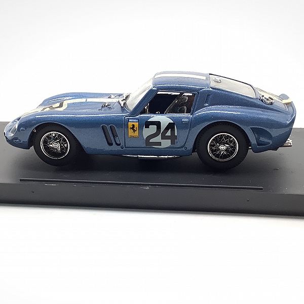 実際に弊社で買取させて頂いたBANG/バン FERRARI 250 GTO SEBRING 62 ミニカー 1/43の画像 4枚目