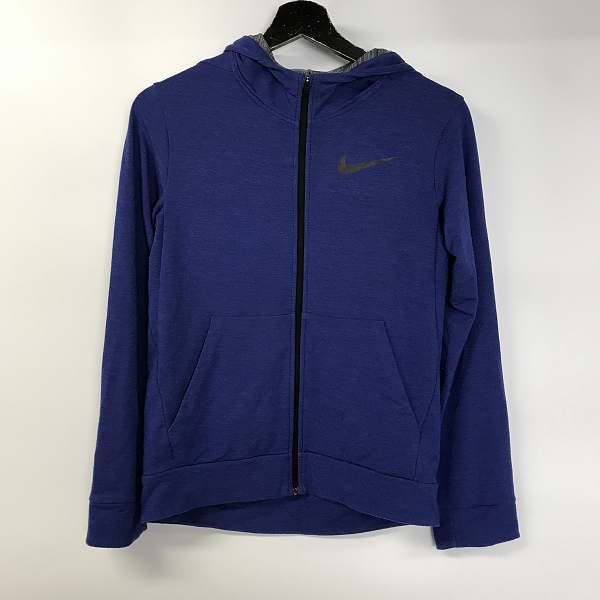 実際に弊社で買取させて頂いた【おまとめ品】ナイキ/オークリー/プーマ 半袖Tシャツ/ショートパンツ/パーカー 他 スポーツウェアの画像 3枚目