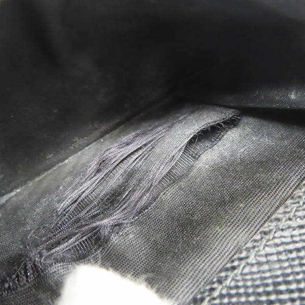 実際に弊社で買取させて頂いた【難有】PRADA/プラダ サフィアーノ 二つ折り 財布の画像 8枚目