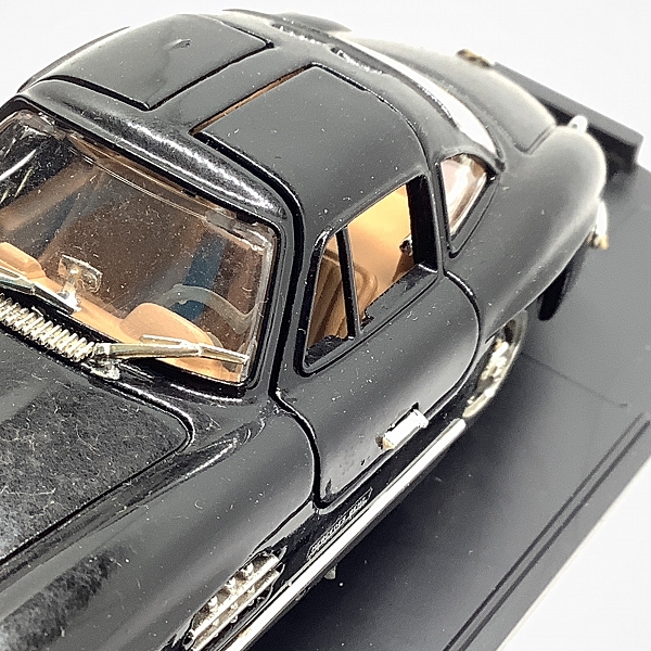 実際に弊社で買取させて頂いたBANG/バン MERCEDES 300 SL GULLWING 55 ミニカー 1/43の画像 7枚目