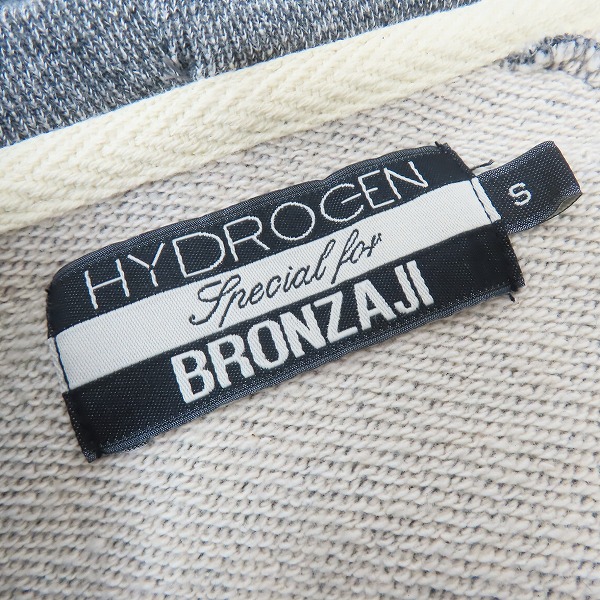 実際に弊社で買取させて頂いたHYDROGEN/ハイドロゲン BRONZAJI ブロンザージ スターワッペン サイドライン ジップアップパーカー グレー系/Sの画像 2枚目