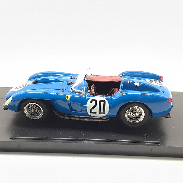 実際に弊社で買取させて頂いたBANG/バン FERRARI 250 TR LE MAN 58 ミニカー BLUE 1/43の画像 4枚目
