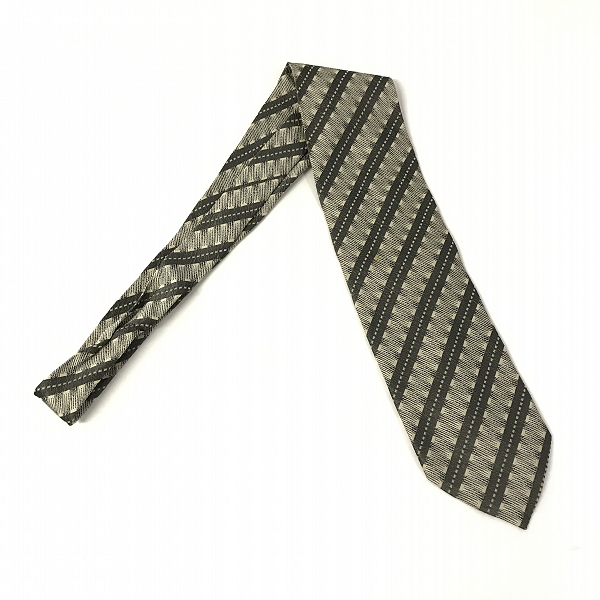 実際に弊社で買取させて頂いた【おまとめ品】ポールスミス/ヒューゴボス/グッチ 等 ネクタイ の画像 3枚目