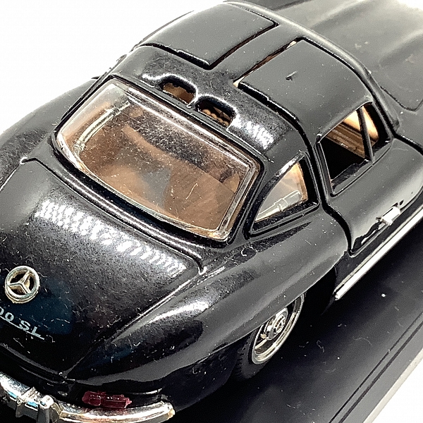 実際に弊社で買取させて頂いたBANG/バン MERCEDES 300 SL GULLWING 55 ミニカー 1/43の画像 8枚目