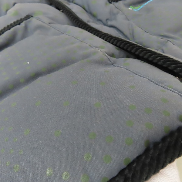 実際に弊社で買取させて頂いたBarbour×R.NEWBOLD/バブアー×アールニューボールド オイルドクロス ダウンベスト Mの画像 8枚目