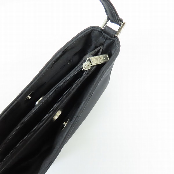 実際に弊社で買取させて頂いたFILA/フィラ ロゴ総柄 ハンドバッグの画像 3枚目