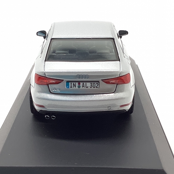 実際に弊社で買取させて頂いたAudi/アウディ公式 1/43 アウディコレクション A3 セダン Audi A3 Limousineの画像 6枚目