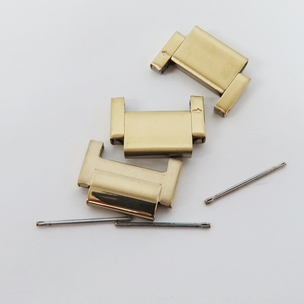 実際に弊社で買取させて頂いたARMANI EXCHANGE/アルマーニエクスチェンジ クォーツ クロノグラフ 紺文字盤 腕時計 AX7116【動作未確認】の画像 7枚目