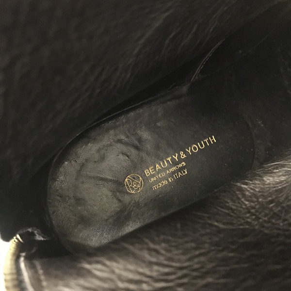 実際に弊社で買取させて頂いた【おまとめ品/未使用品含む】UNITED ARROWS/ユナイテッドアローズ UGG/アグ KEEN/キーン ブーツ/ローファー/サンダル 他 革靴の画像 1枚目