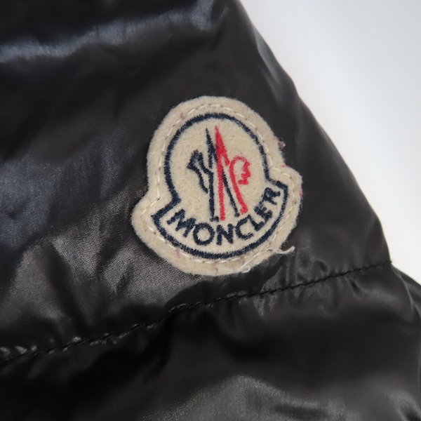 実際に弊社で買取させて頂いた【難有り】MONCLER/モンクレール BULGARIE ブルガリ ダウンジャケット 41323/91/68950/2の画像 6枚目