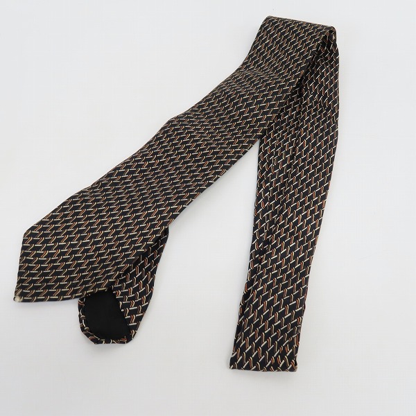 実際に弊社で買取させて頂いたBurberrys/バーバリーズ YSL/イブサンローラン Salvatore Ferragamo/フェラガモ他 ネクタイ 4点セットの画像 3枚目