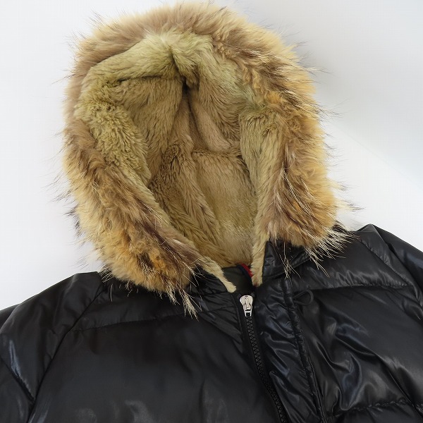 実際に弊社で買取させて頂いた【難有り】MONCLER/モンクレール BULGARIE ブルガリ ダウンジャケット 41323/91/68950/2の画像 2枚目