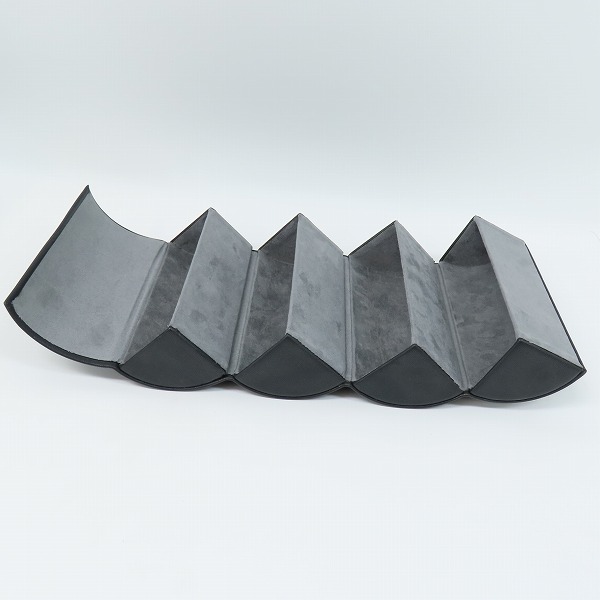 実際に弊社で買取させて頂いた999.9/フォーナインズ 円柱型 4本収納 メガネケースの画像 3枚目