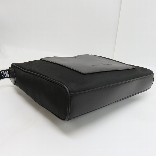 実際に弊社で買取させて頂いたGIVENCHY/ジバンシィ レザー×ナイロン ロゴラインショルダーバッグの画像 2枚目