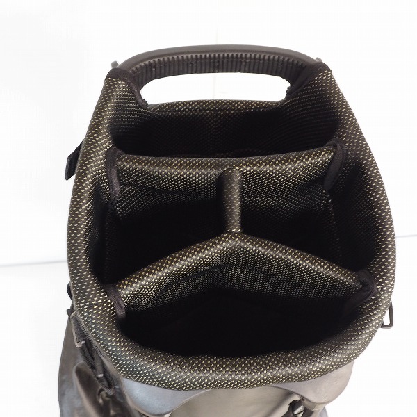 実際に弊社で買取させて頂いたTitleist/タイトリスト ゴルフ 4分割スタンド式 キャディバッグ ブラックの画像 3枚目