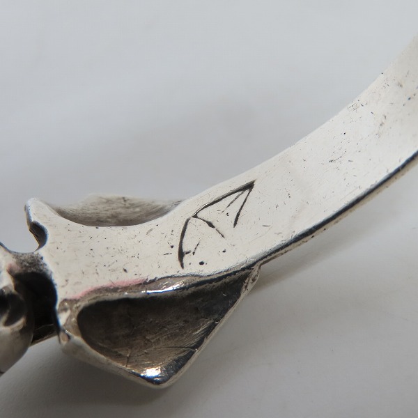 実際に弊社で買取させて頂いたCRAZY PIG/クレイジーピッグ 2スカル バングル ブレスレット/スモールの画像 8枚目