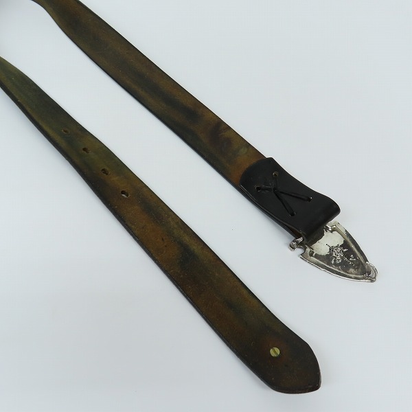 実際に弊社で買取させて頂いたFIRST ARROW'S/ファーストアローズ 放射線彫り 矢じり バックル コンチョ ベルト K18付きの画像 3枚目