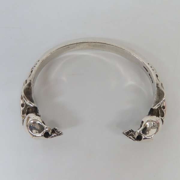 実際に弊社で買取させて頂いたCRAZY PIG/クレイジーピッグ 2スカル バングル ブレスレット/スモールの画像 5枚目