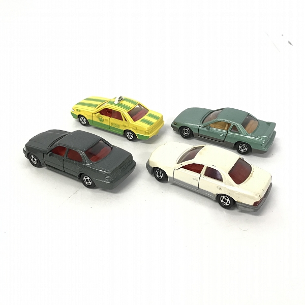 実際に弊社で買取させて頂いたTOMY/トミー トミカ トヨタ セルシオ/クラウン マジェスタ/ニッサン シルビア/ブルーバード タクシー ミニカー/赤箱 4点セットの画像 2枚目
