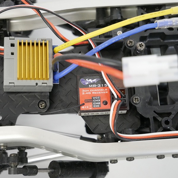 実際に弊社で買取させて頂いた【組立済/動作未確認】タミヤ 1/10 電動RC 4×4 オフロードカー トヨタ ランドクルーザー40/OPTION MT-315 2.4GHZ プロポ付きの画像 4枚目