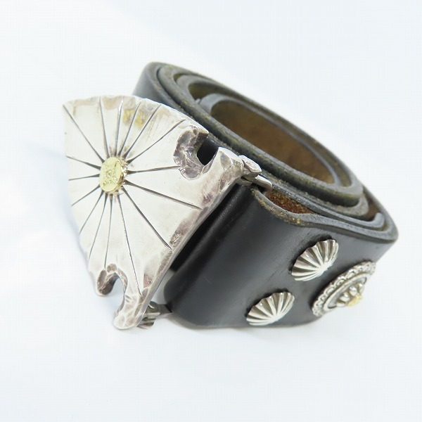 実際に弊社で買取させて頂いたFIRST ARROW'S/ファーストアローズ 放射線彫り 矢じり バックル コンチョ ベルト K18付き