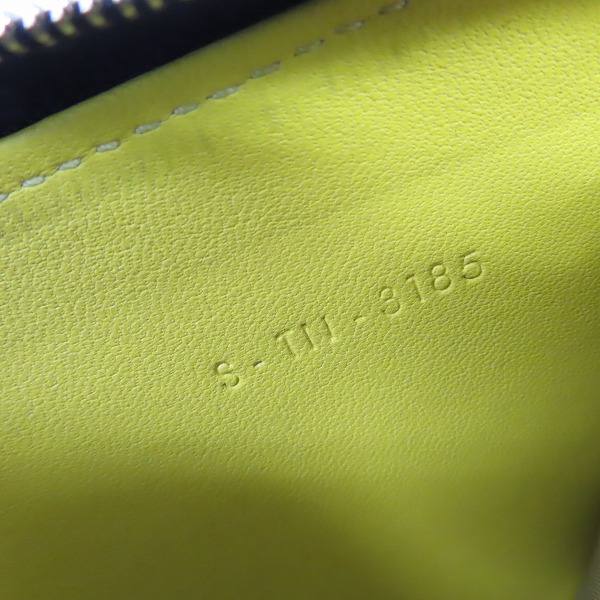実際に弊社で買取させて頂いたCELINE/セリーヌ マルチファンクションラージジップドウォレット 105003XFL 38NOの画像 6枚目