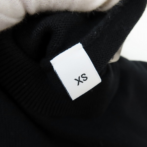 実際に弊社で買取させて頂いた【JPタグ】GIVENCHY/ジバンシィ 18AW ロゴ4ボタン コットンクルーネックニット BM9047403B/XSの画像 3枚目