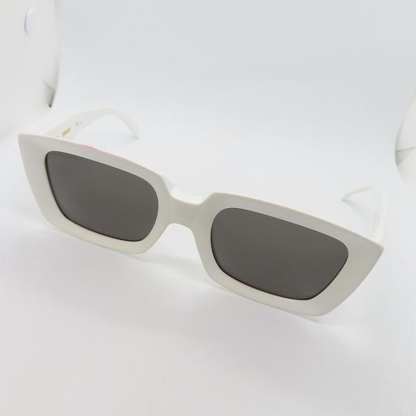 実際に弊社で買取させて頂いたCELINE/セリーヌ フルリム サングラス CL41449/S VK6IR