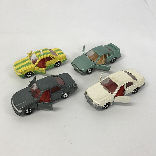 実際に弊社で買取させて頂いたTOMY/トミー トミカ トヨタ セルシオ/クラウン マジェスタ/ニッサン シルビア/ブルーバード タクシー ミニカー/赤箱 4点セットの画像 3枚目